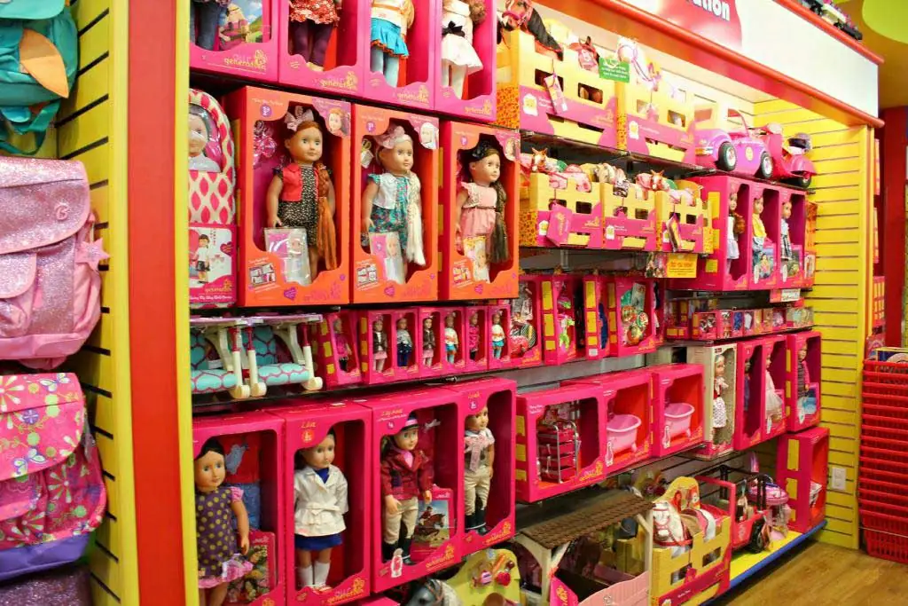 Toys produced by Wah Lung Toys