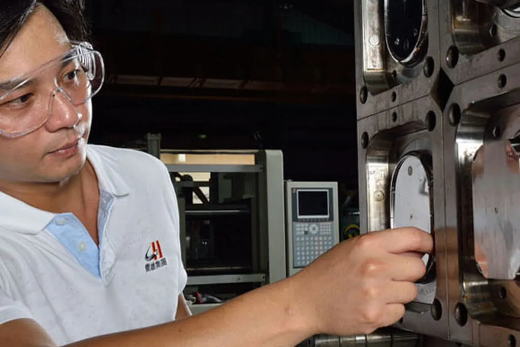 Chen Hsong Group headquarters and injection moulding machine production facility-04-min